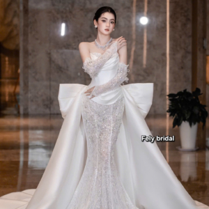 Váy cưới đuôi cá sang trọng