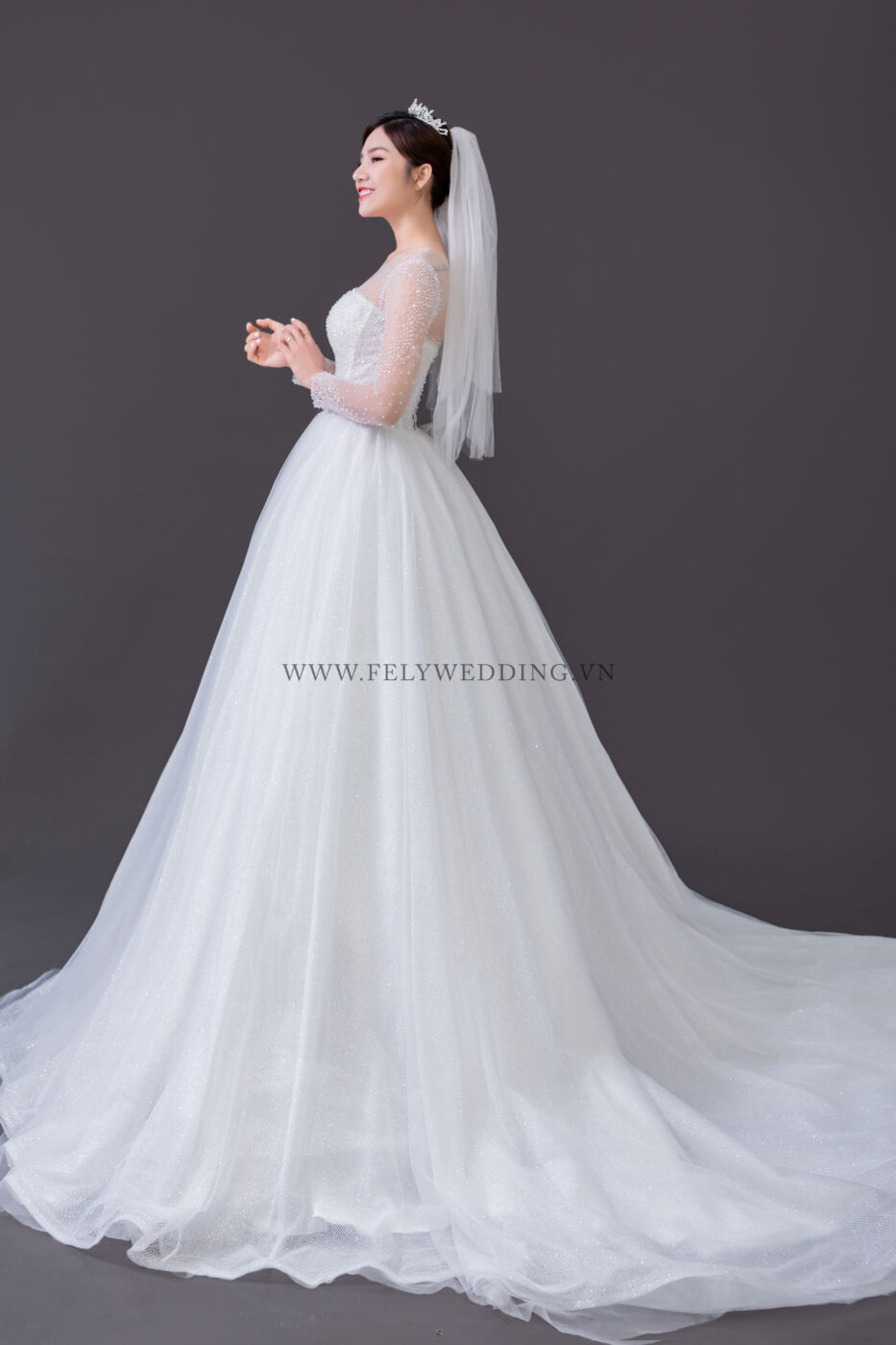 Váy cưới Satin Minimalist Hàn Quốc Váy cưới chất lượng tại HCM