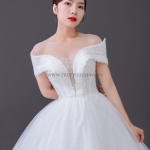 Váy cưới trễ vai nữ hoàng đính đá phale