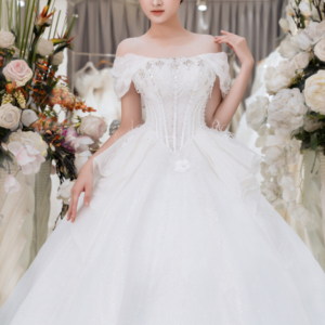 Váy công chúa trễ vai đính hoa 3D