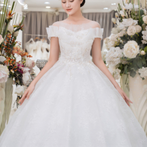 Váy cưới công chúa trễ vai xếp ly