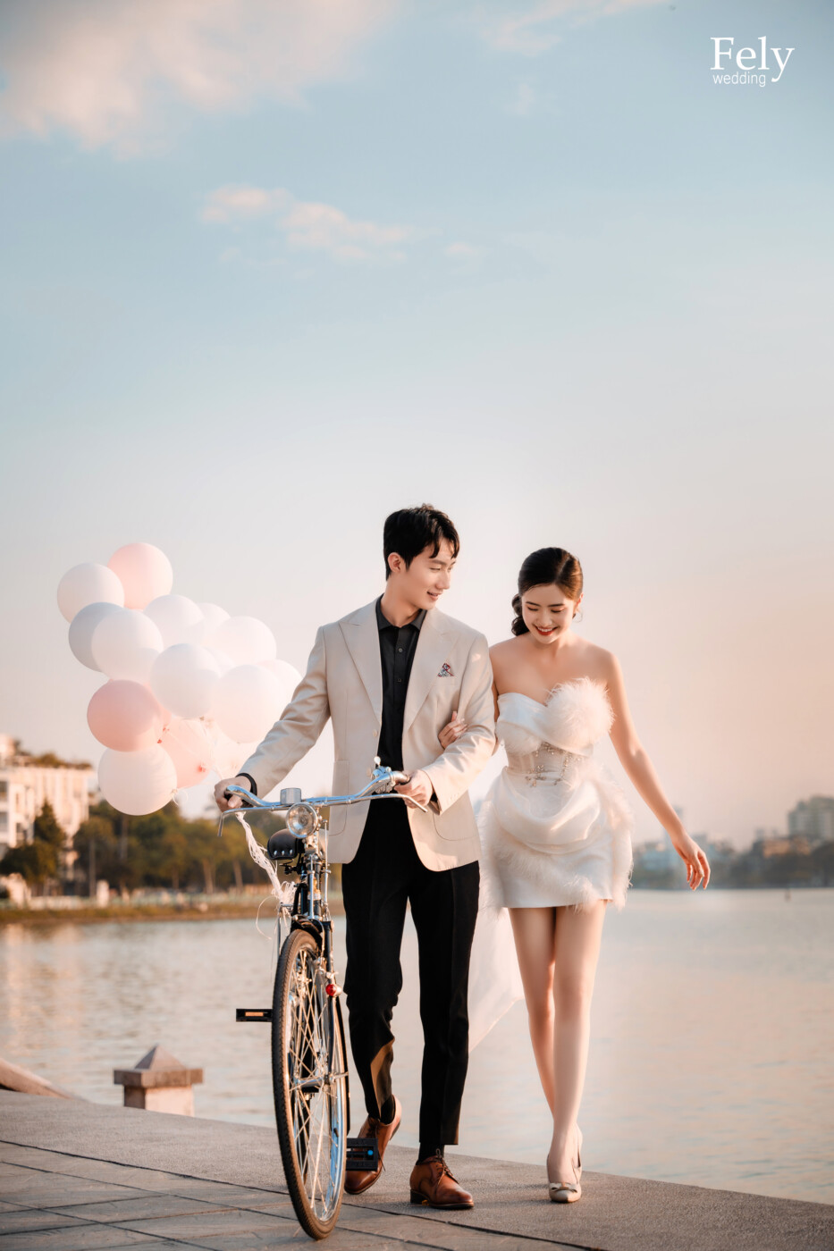Chụp ảnh cưới hồ tây có đẹp như lời đồn ?