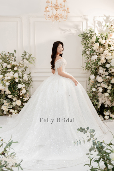 Áo cưới công chúa trắng trễ vai, dễ thương - M120 Mới 100%, giá:  2.250.000đ, gọi: 0935 029 366, Quận 1 - Hồ Chí Minh, id-36360900