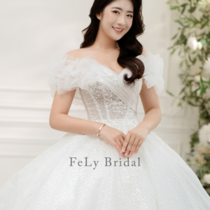 Váy Cưới Trễ Vai Tim Bồng Tầng Hiện Đại Năm 2025