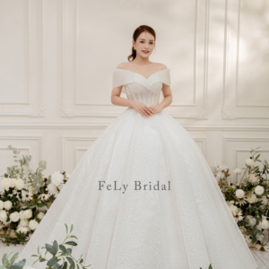 Váy Cưới Hở Vai Chéo Quyến Rũ Và Thanh Lịch