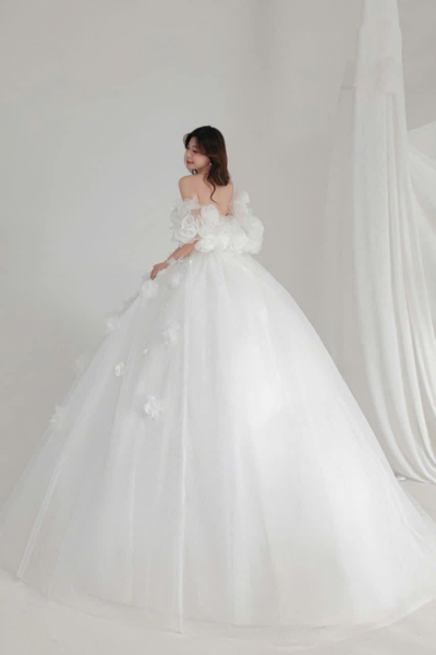 vay cuoi cuoi nhe nhang satin diem hoa (1)