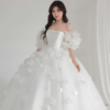 Váy cưới cúp nhẹ nhàng Satin điểm hoa