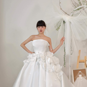Váy Satin Trơn Nhẹ Điểm Hoa
