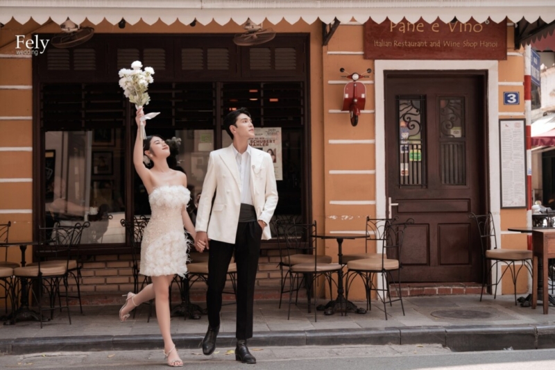 Chụp ảnh cưới ngoại cảnh tại phố đi bộ Tràng Tiền Chụp ảnh cưới ngoại cảnh tại phố đi bộ Tràng Tiền