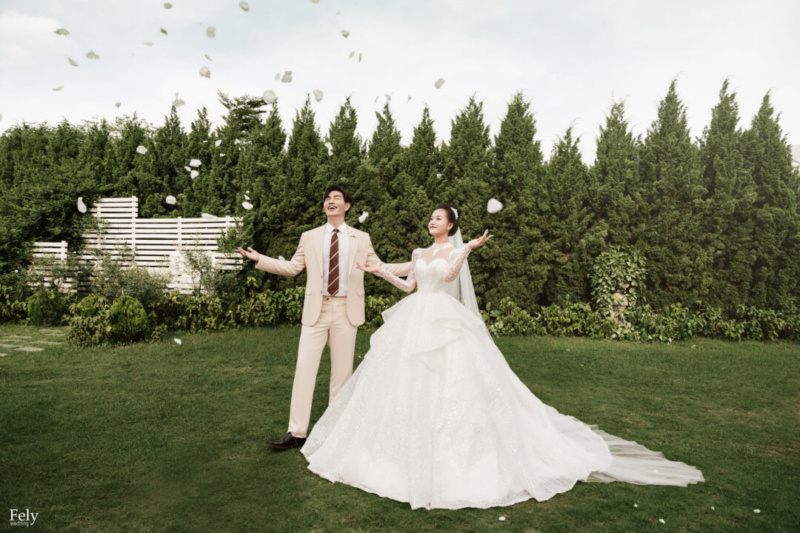 Chụp ảnh cưới ngoại cảnh tại phim trường Santorini Park Chụp ảnh cưới ngoại cảnh tại phim trường Santorini Park