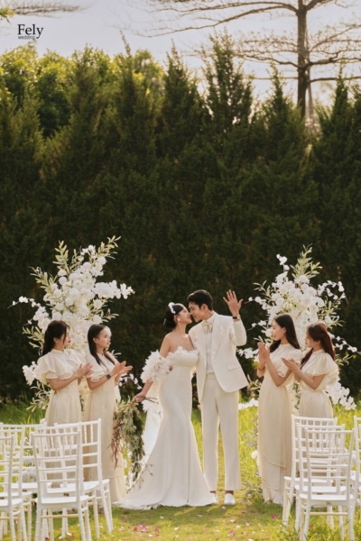 Chụp ảnh cưới ngoại cảnh tại Biệt thự Hoa Hồng Chụp ảnh cưới ngoại cảnh tại Biệt thự Hoa Hồng