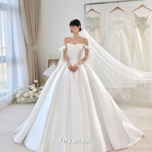 Váy Phi Sơn Tùng Xếp Ly Siêu Sang