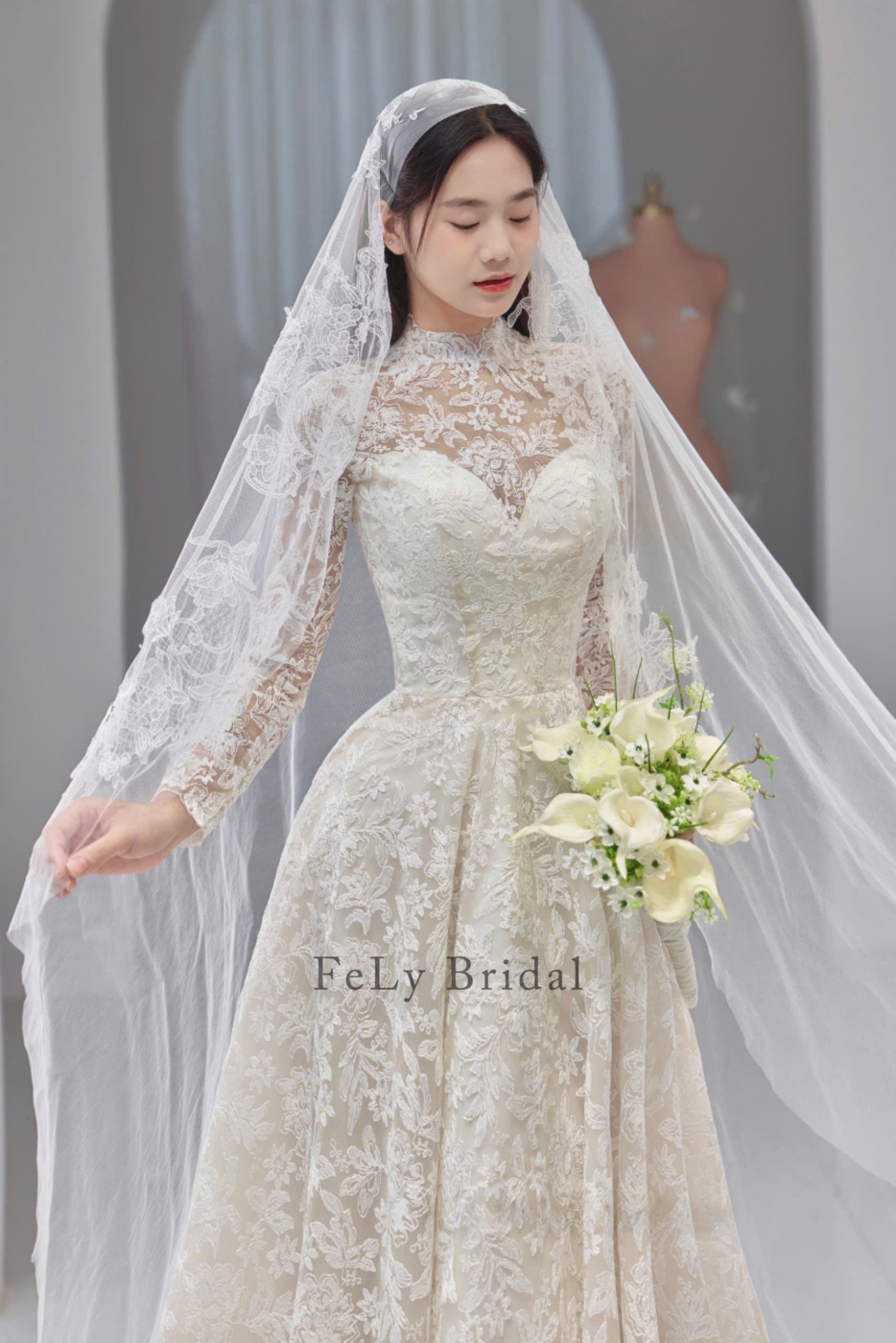 Váy cưới dài tay ren gân cao cấp