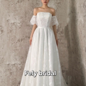 Váy cưới trễ vai dáng xoè đơn giản tinh tế