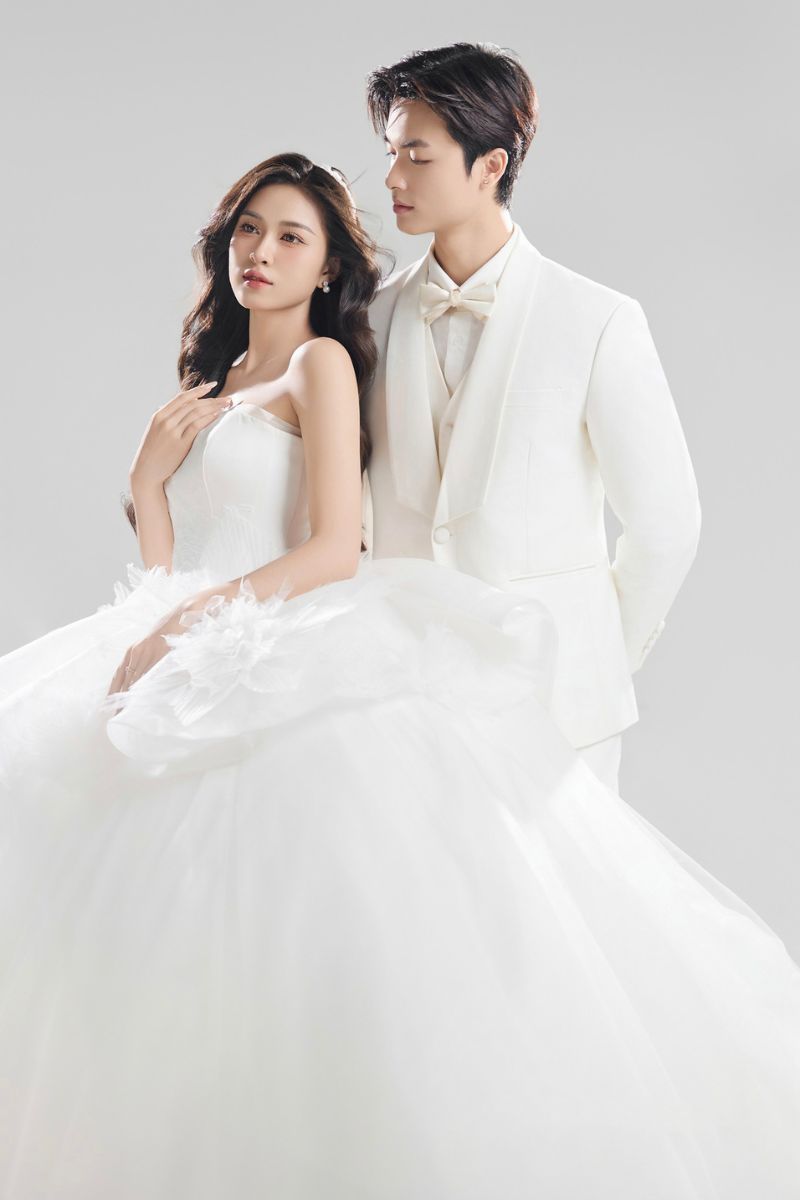 Khoảnh khắc “trộm nhìn nhau”