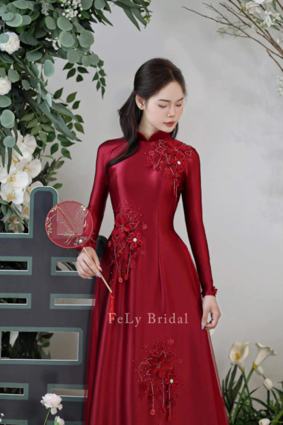 Áo dài cưới lụa tinh tế