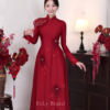 Áo dài lụa điểm bướm hoa ẩn sắc
