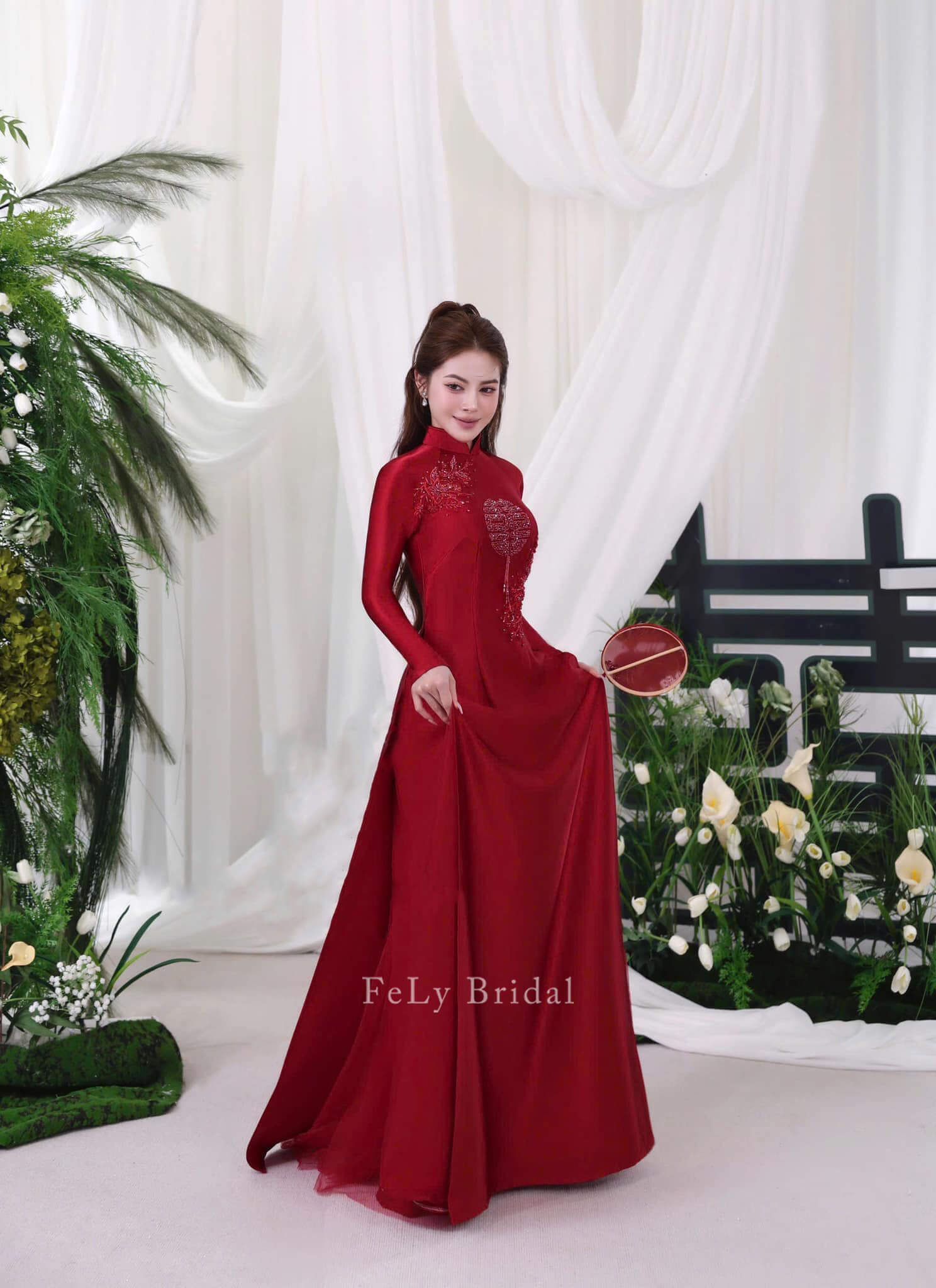 Áo dài lụa đỏ thêu Song Hỷ kết ngọc