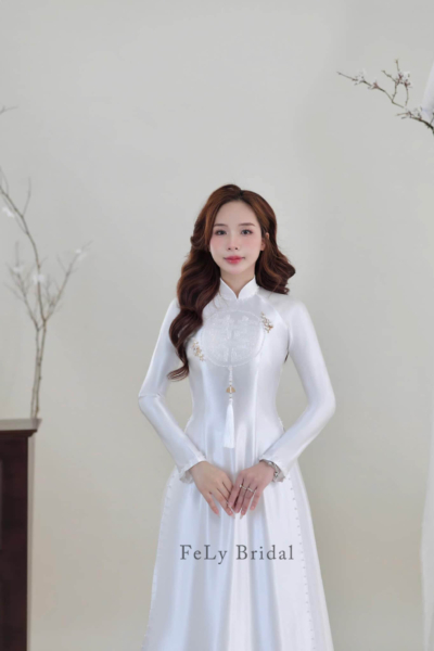 Áo dài lụa thêu song hỷ