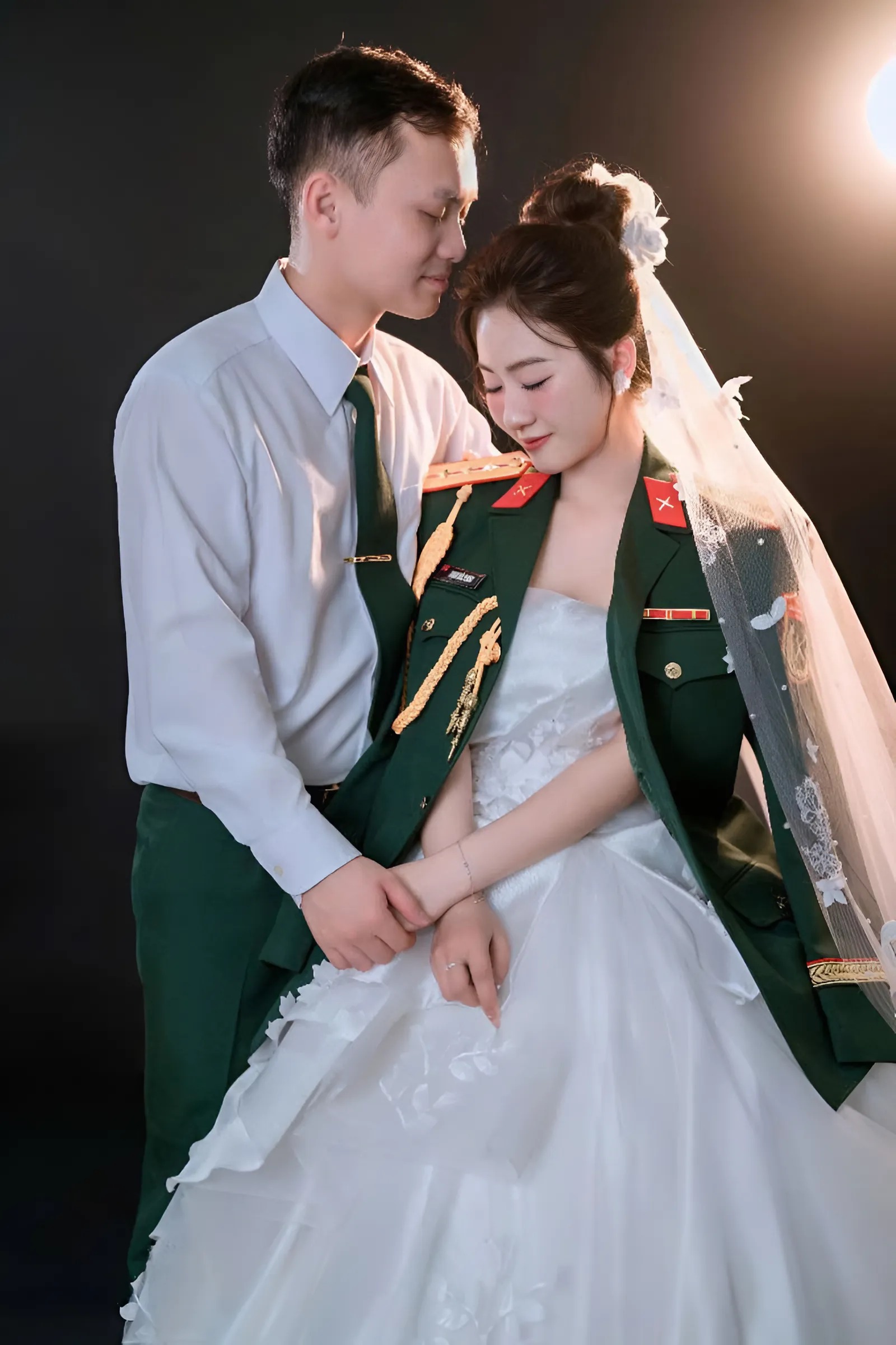 chụp ảnh cưới công an  4