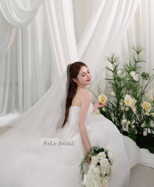 Váy đuôi cá ánh kim phối voan