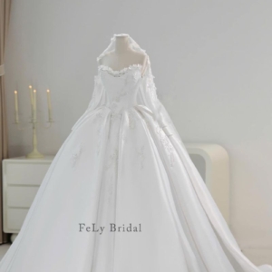 Váy cưới phi trơn hoa đính kết