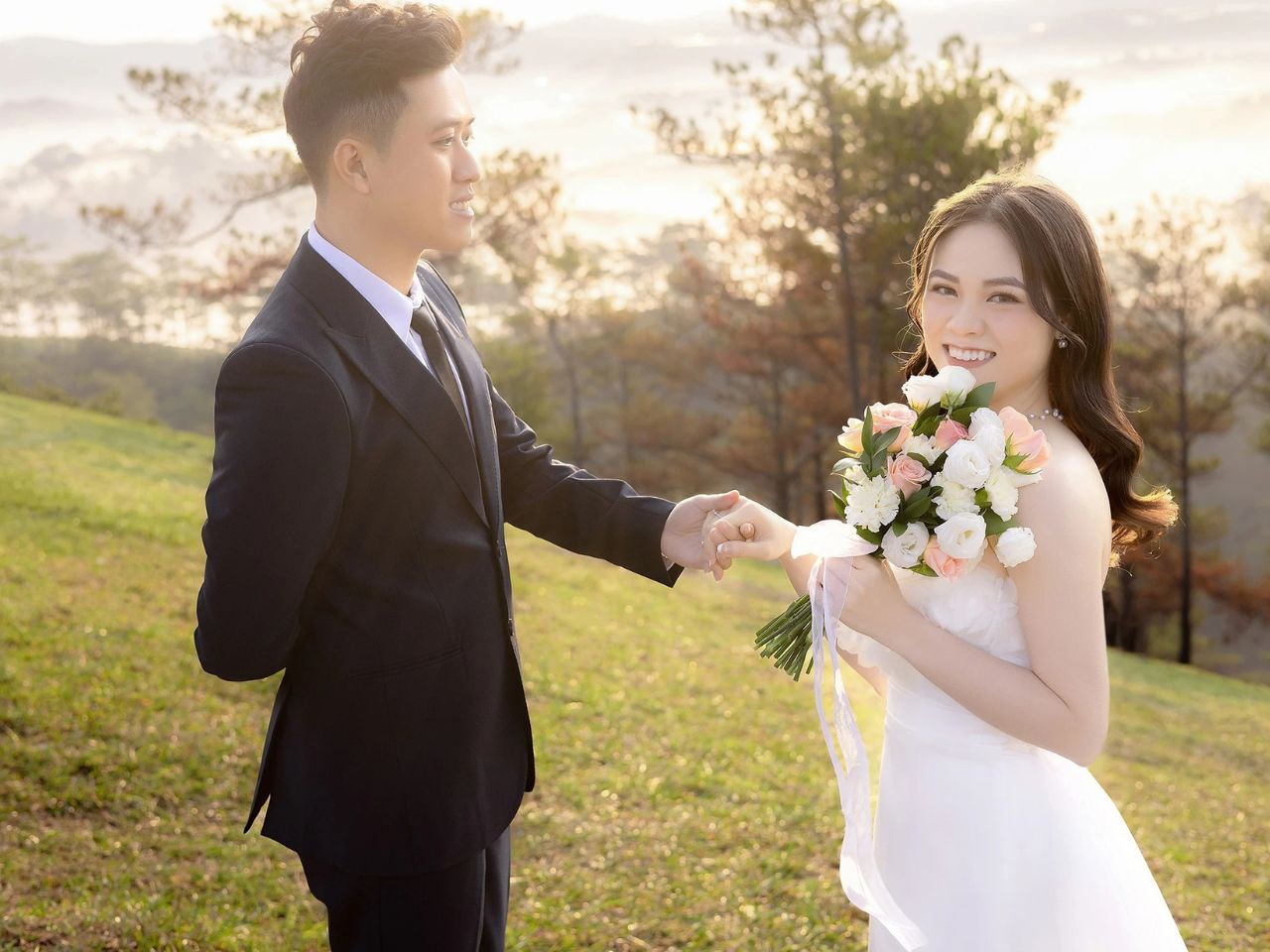 Mẫu Hoa Cưới Đẹp Cầm Tay Cho Cô Dâu Ngày Cưới