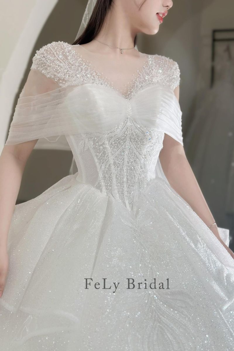 mau vay cuoi cho co dau 1m50 15