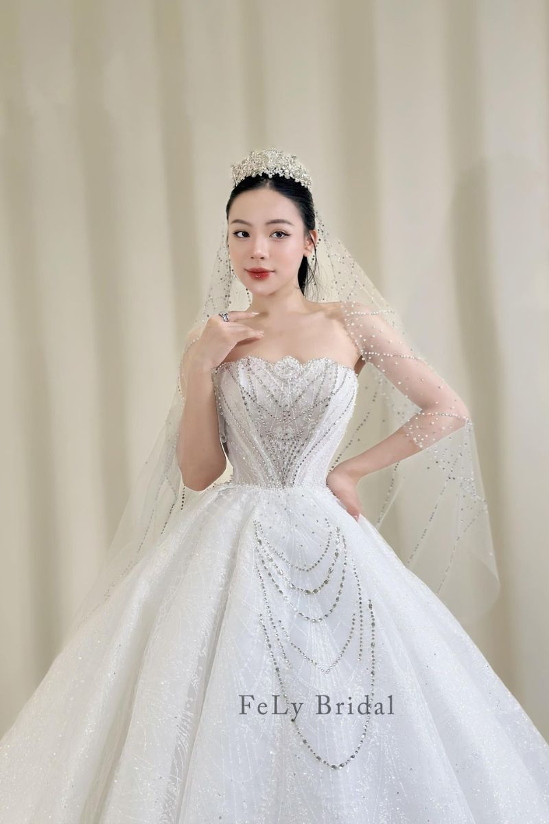 mau vay cuoi da hoi 10