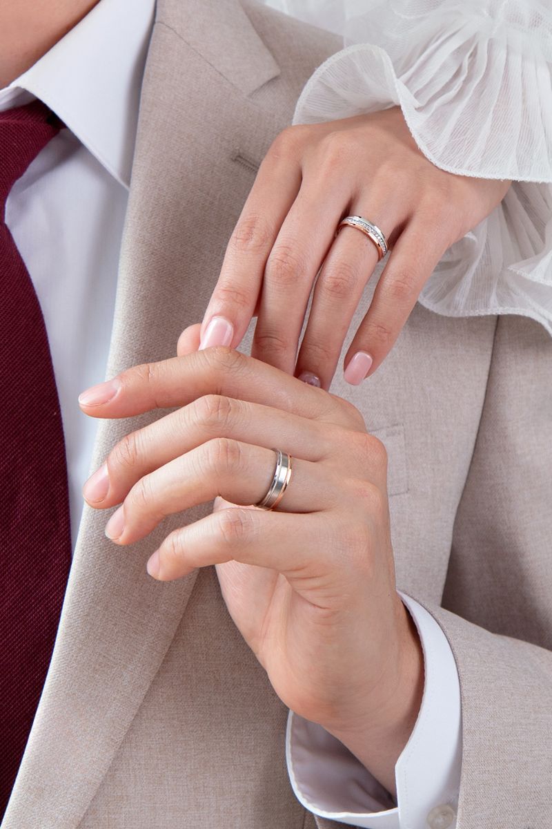 nhan cuoi deo tay nao 2