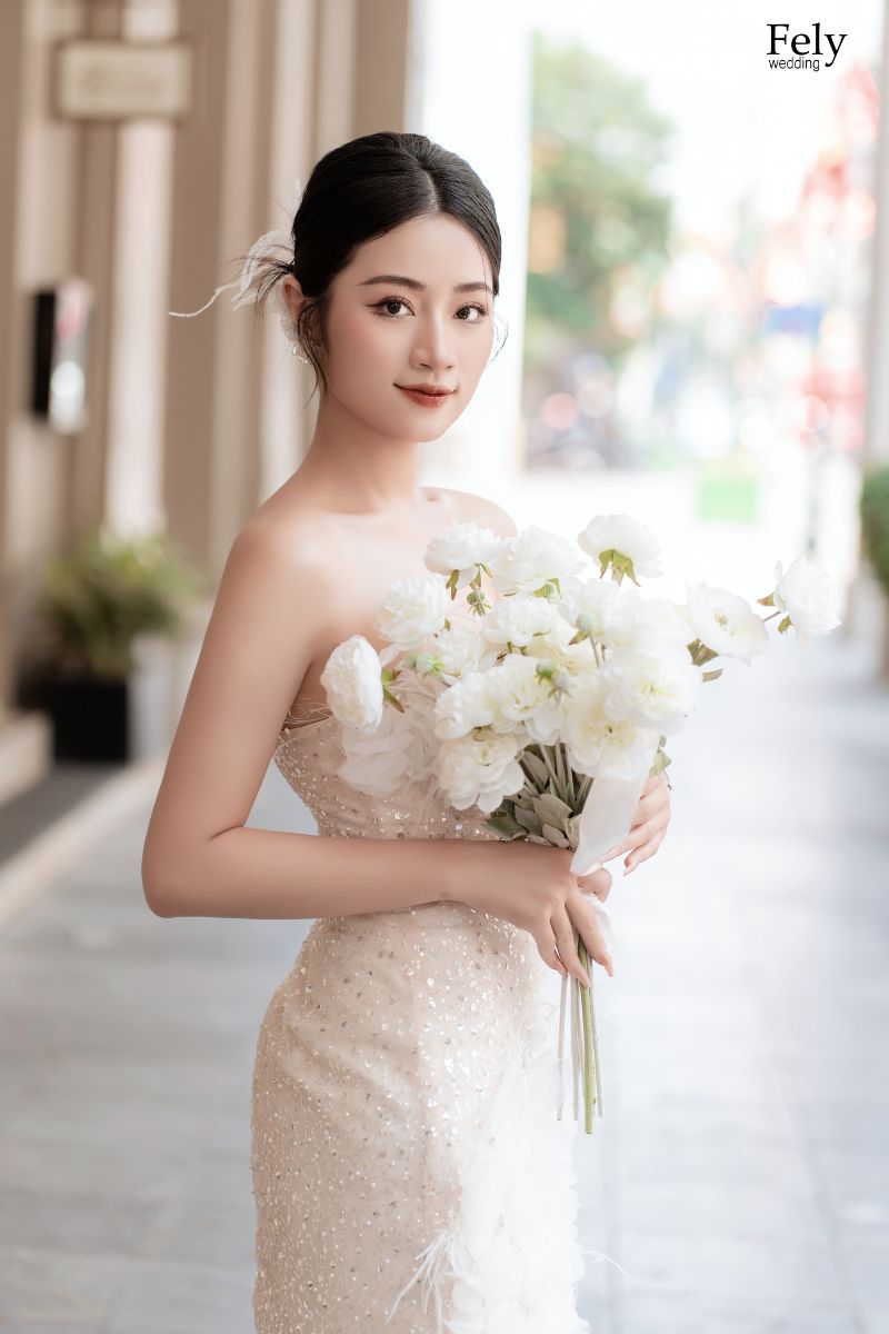 kieu toc co dau mat tron 2