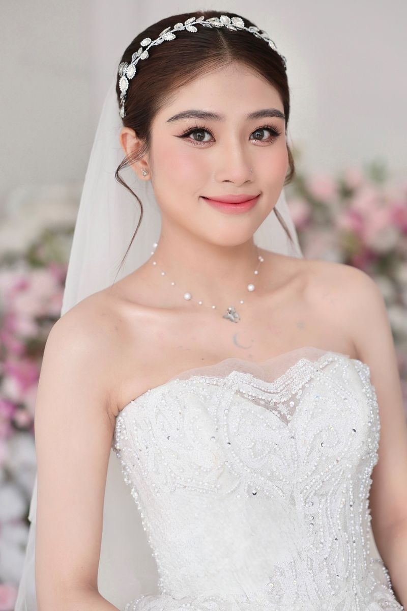 kieu toc co dau mat vuong 1