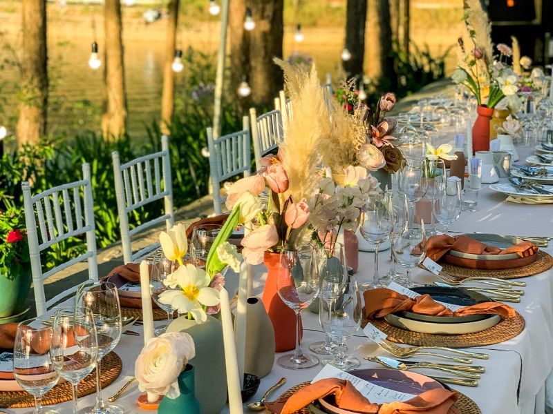 phu kien trang tri dam cuoi 1