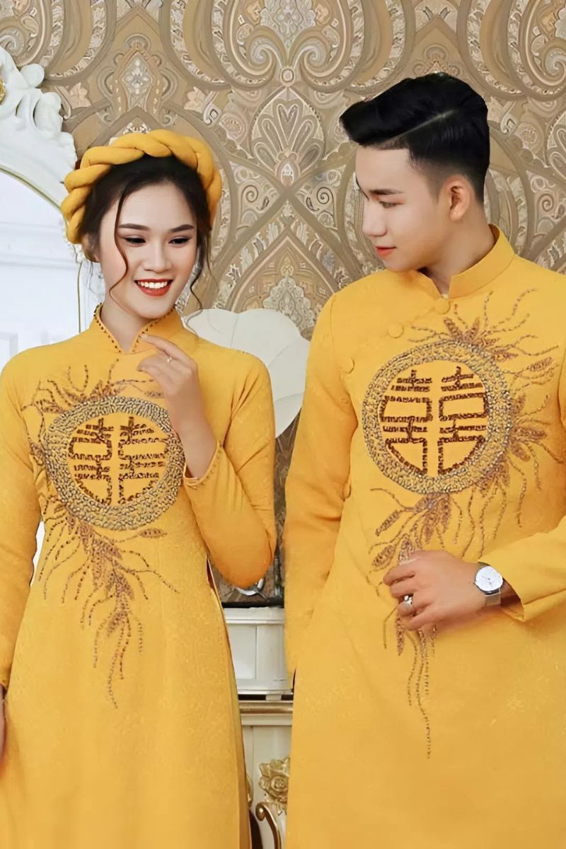 ao dai cuoi mau vang 10