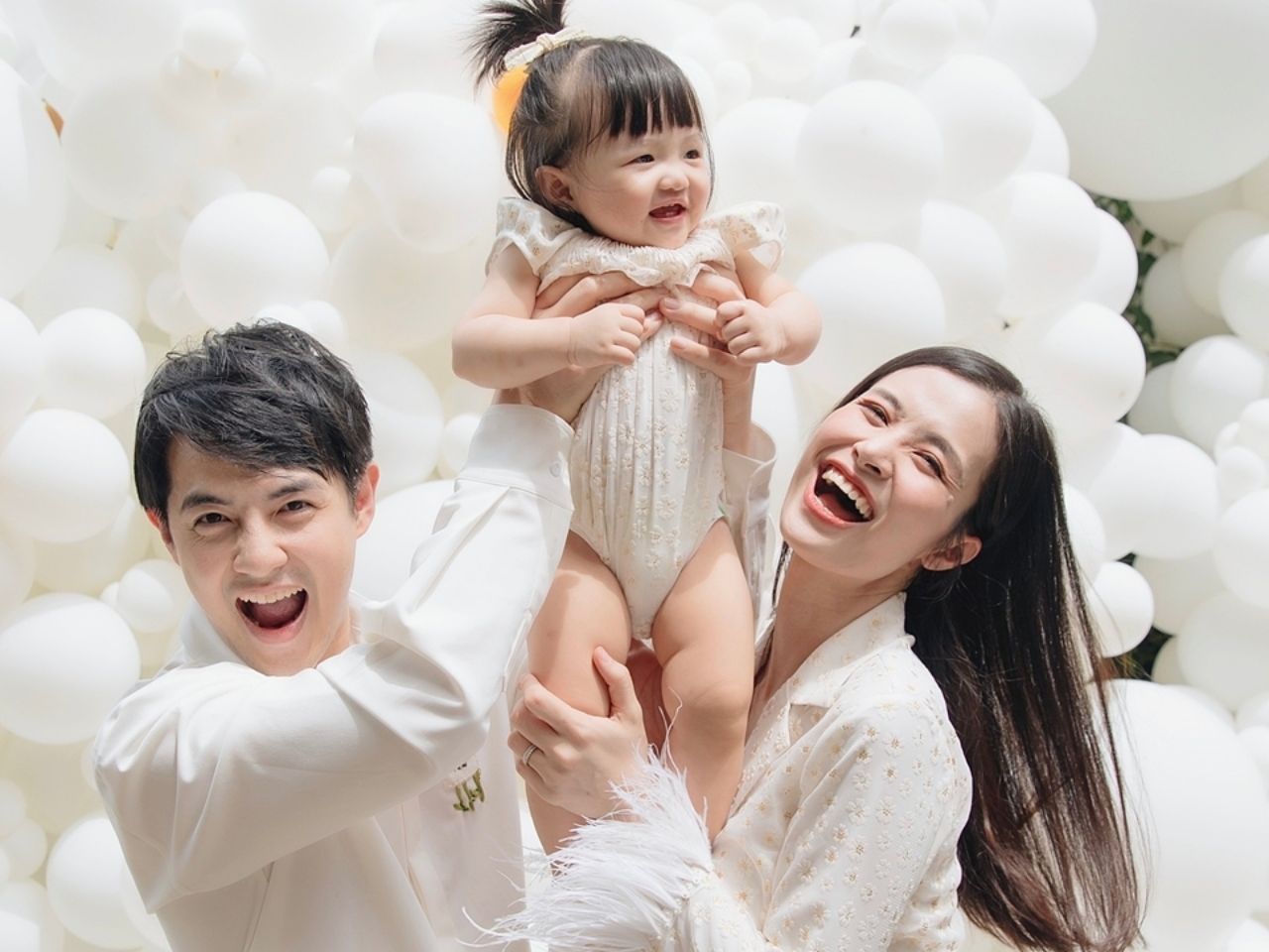 Tổng Hợp Ý Tưởng Chụp Ảnh Gia Đình Thôi Nôi Cho Bé