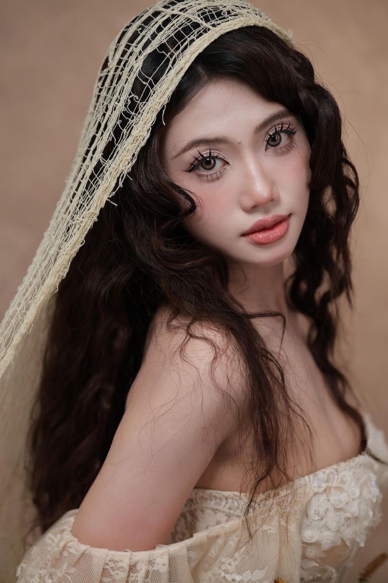 make up co dau tone hong 4