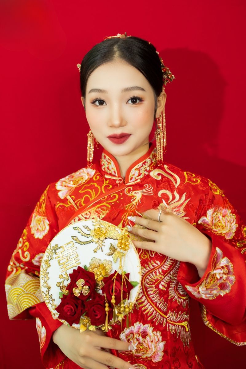 trang diem co dau trung hoa 2