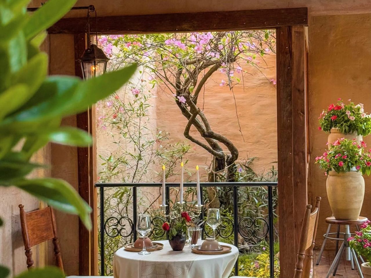 Bí Quyết Chụp Ảnh Đẹp Tại Phim Trường Alibaba Cho Cô Dâu Chú Rể