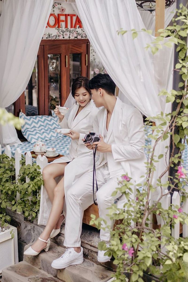 chup anh cuoi quan cafe5