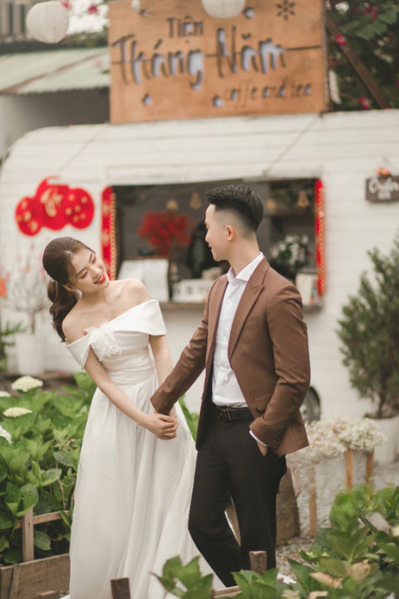 chup anh cuoi quan cafe9