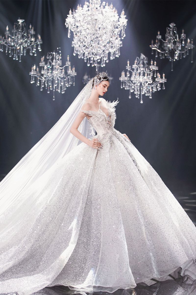 thuong hieu vay cuoi joli poli