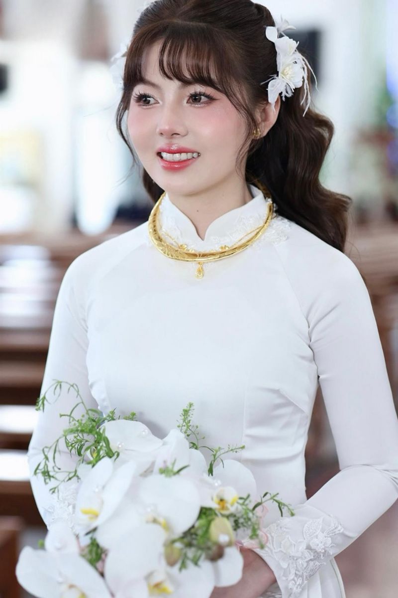 trang diem co dau toc nhuom 2