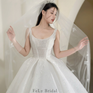 Váy Công Chúa Đính Pha Lê Ren Ánh Bạc