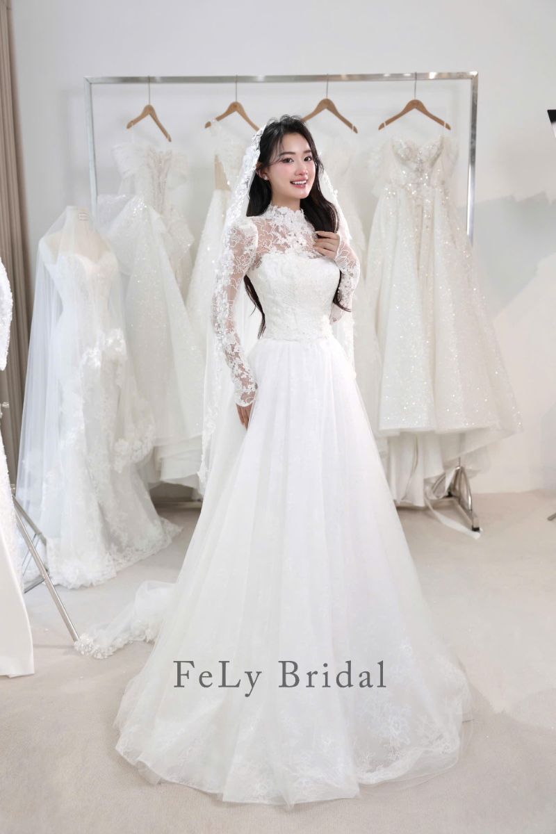 Váy cưới chữ A tay ren rời thanh lịch