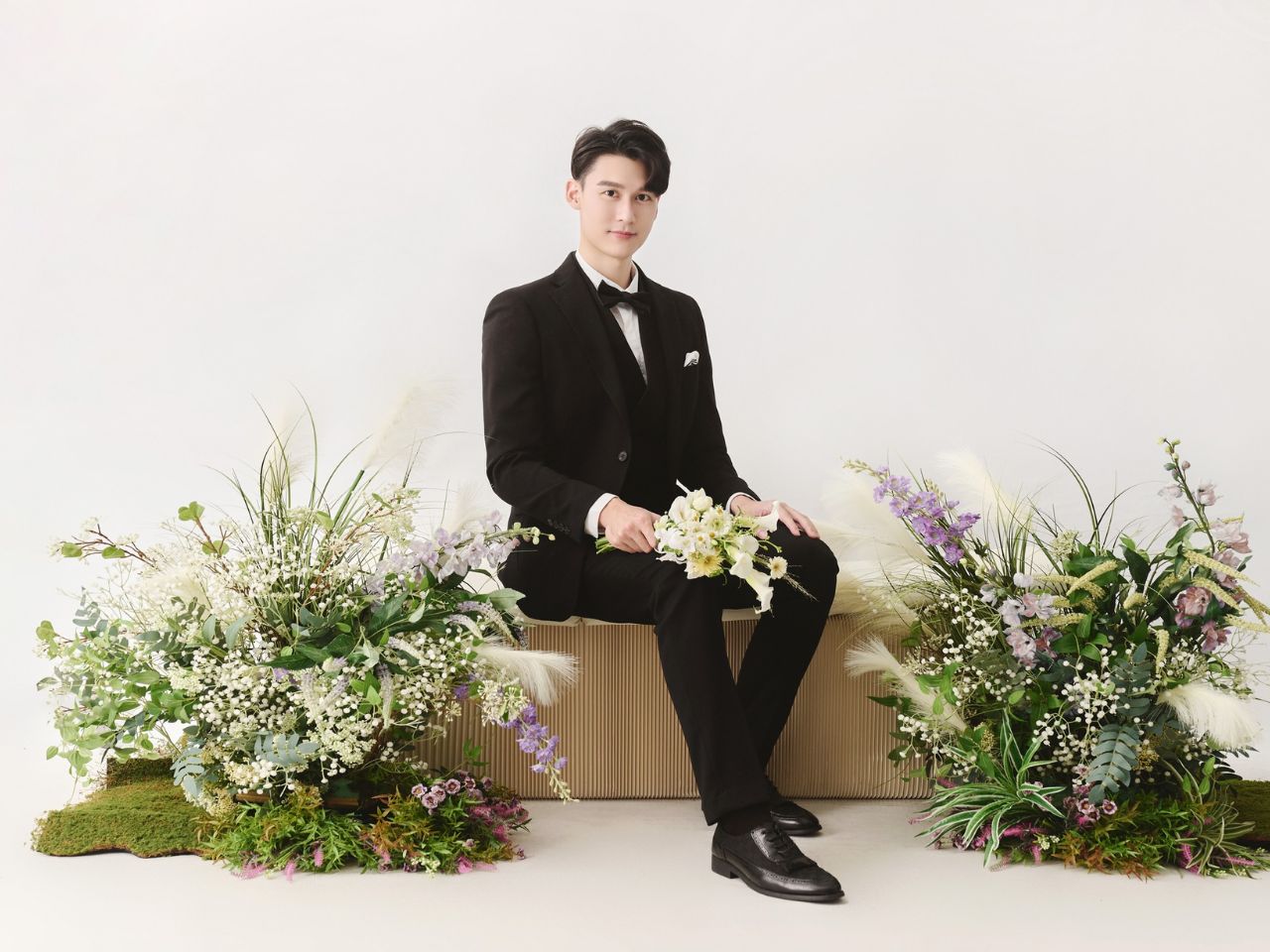 Top 20+ Mẫu Vest Nam Chú Rể Sang Trọng, Lịch Lãm Dẫn Đầu Xu Hướng 2025