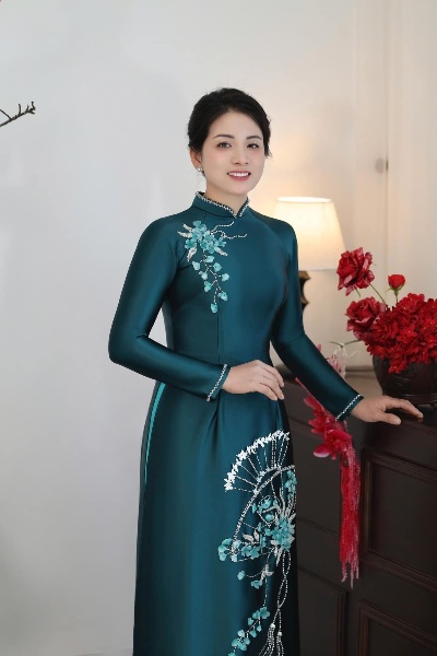 ao dai ba sui tre trung 1