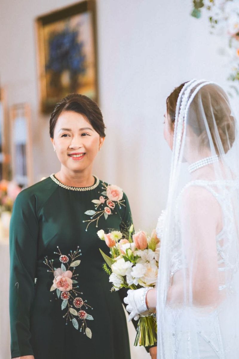 ao dai ba sui tre trung 3