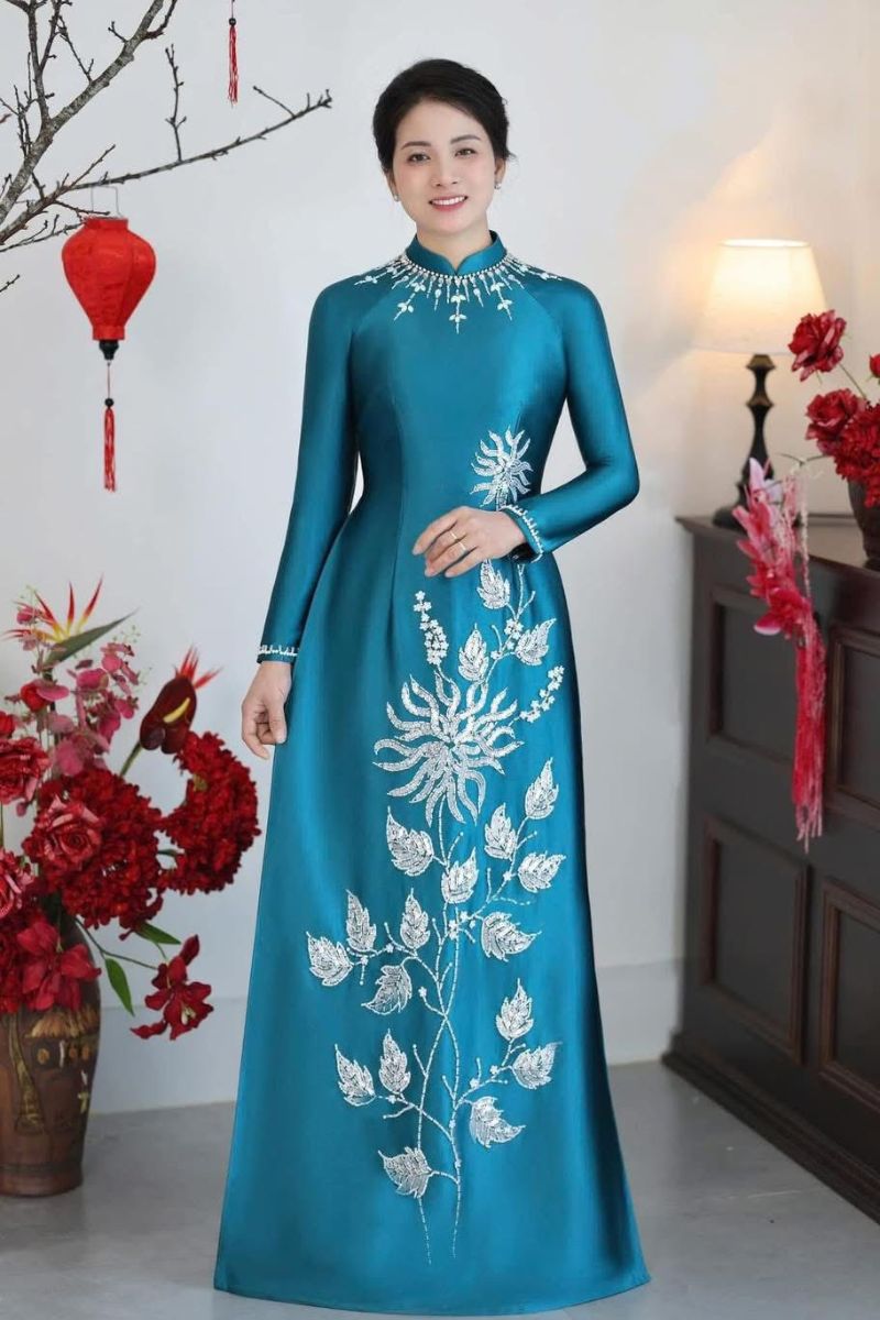 ao dai ba sui tre trung 9