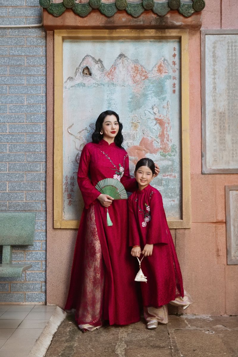ao dai me va be8