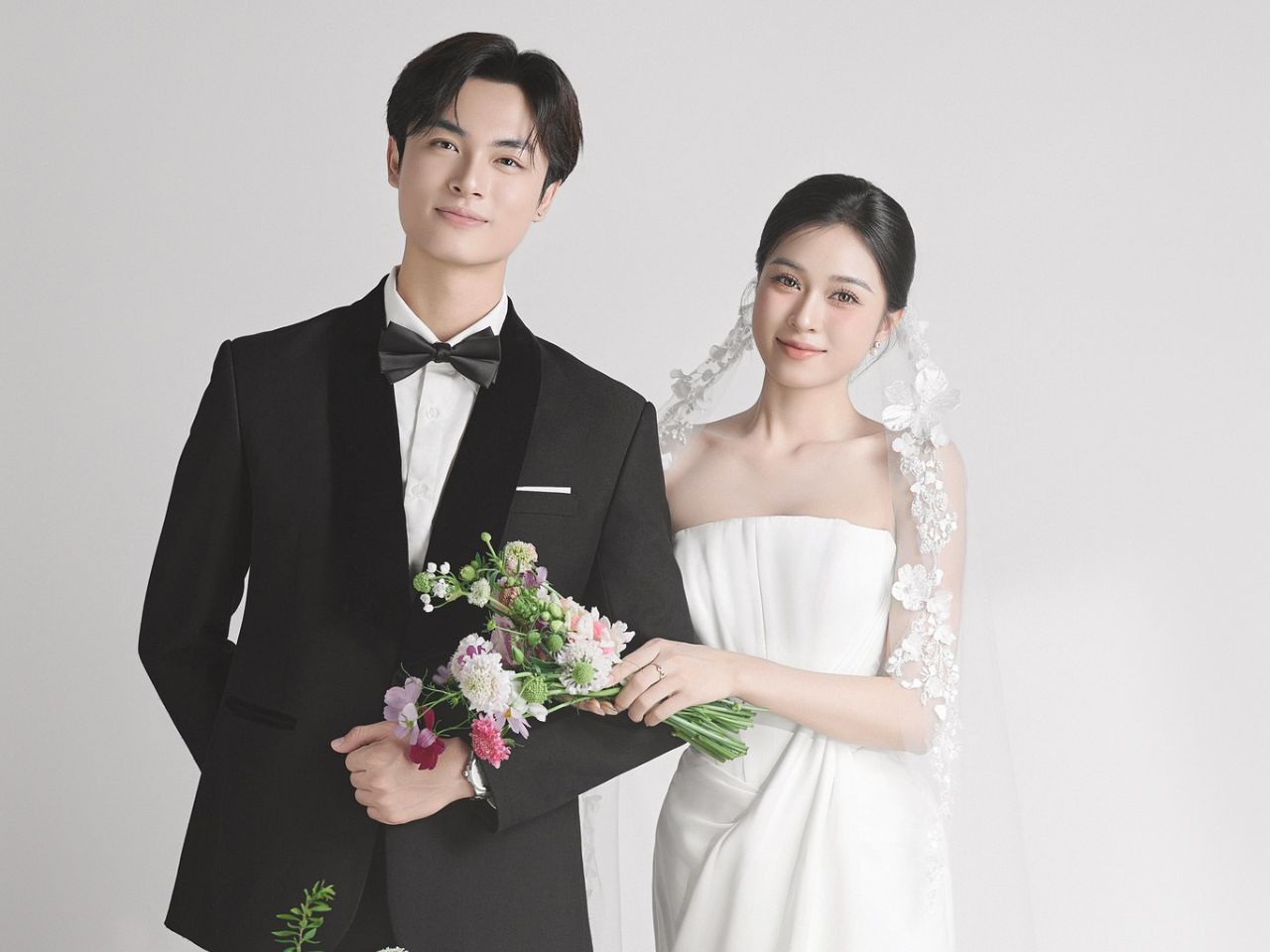 Comple Cưới Nam Trẻ Trung, Hiện Đại Và Sang Trọng Nhất 2025